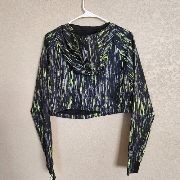 Gymshark non-stopCropped hoodie size Small - Picture 7 of 8